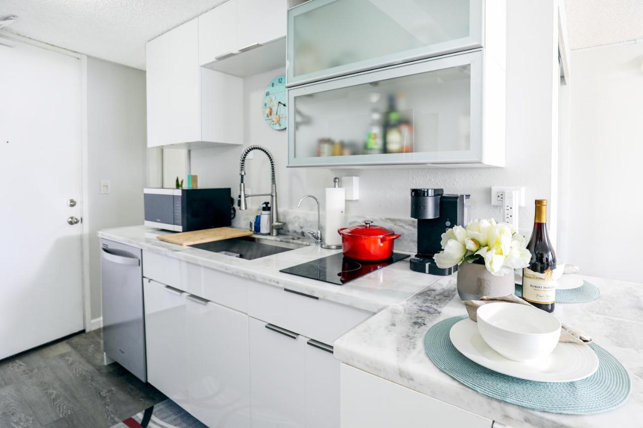 Beautifully Upgraded Studio Close To Waikiki Beach Apartment Honolulu Exterior photo